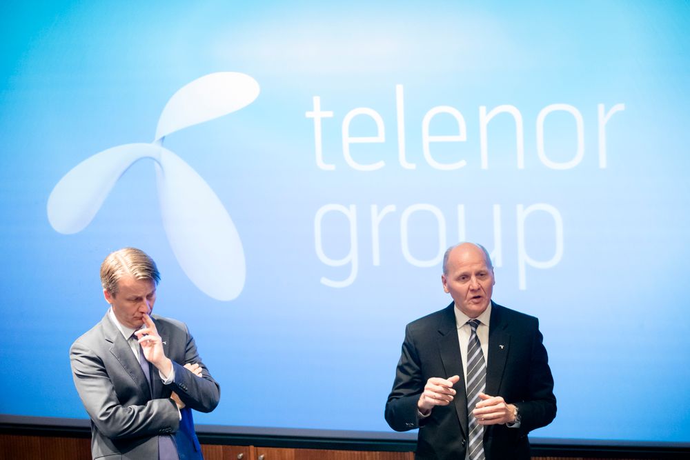 Finansdirektør i Telenor Jørgen C. Arentz Rostrup (t.v.) og konsernsjef Sigve Brekke etter presentasjonen av resultatet for første kvartal 2017 på Fornebu.
