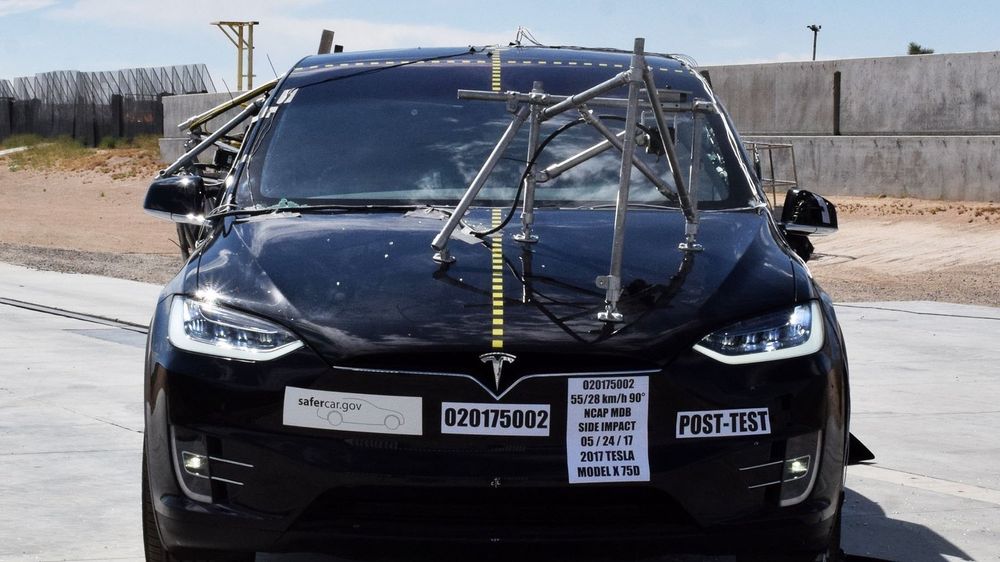 En av Model X-bilene som er blitt kollisjonstestet av amerikanske NHTSA.