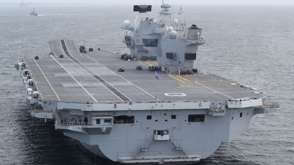 Det vekker oppsikt at Storbritannias nyeste krigsskip, HMS Queen Elizabeth, har systemer basert på Windows XP.