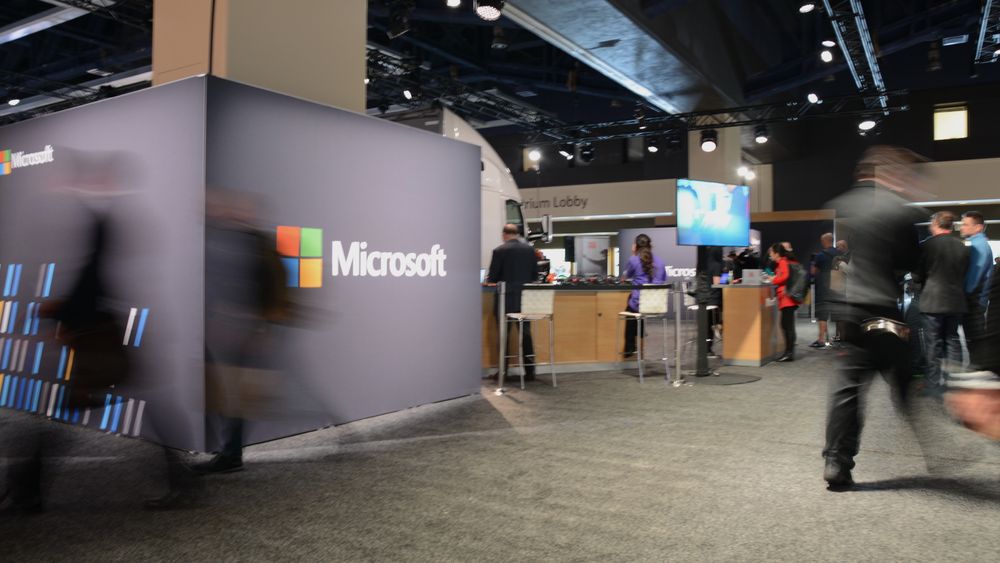 Tusenvis av Microsoft-ansatte må kanskje forberede seg på å gå. Selskapet skal gjøre store endringer på salgssiden, melder amerikanske nyhetsmedier
