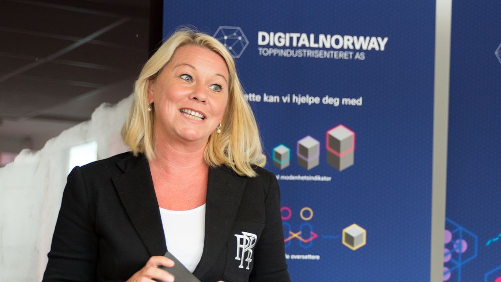 Næringsminister Monica Mæland. Bildet er tatt da Regjeringen utnevnte Digital Norway Toppindustrisenteret til sekretariat for Digital21 den 4. juli.