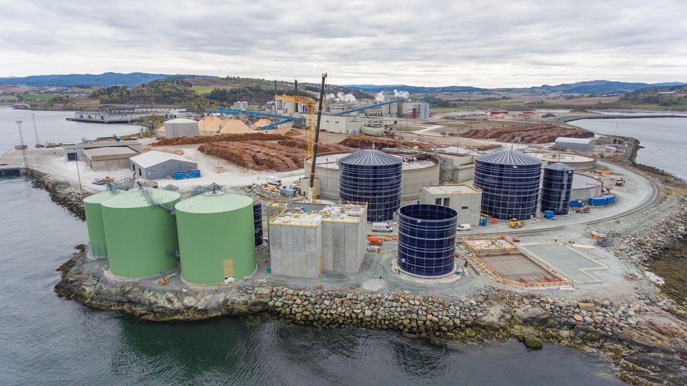 Flere slike anlegg: Biokraft AS sitt anlegg på Skogn i Trøndelag er et av rundt 40 biogassanlegg i Norge. Anlegget settes i drift i disse dager. Bransjen mener det er rom for å bygge nesten dobbelt så mange slike anlegg de neste ti årene.
