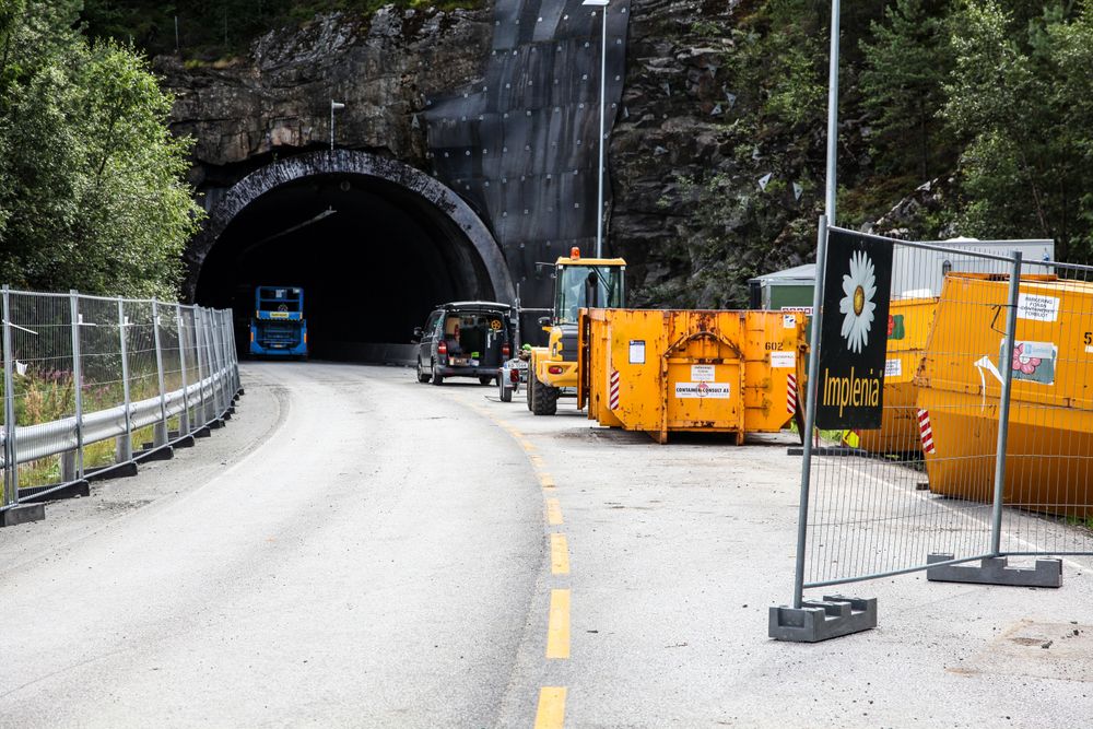 Blindheimstunnelen har stor trafikk (ca. 20.000 ÅDT) og har nå fått sikkerhetsutstyr tilpasset trafikken.