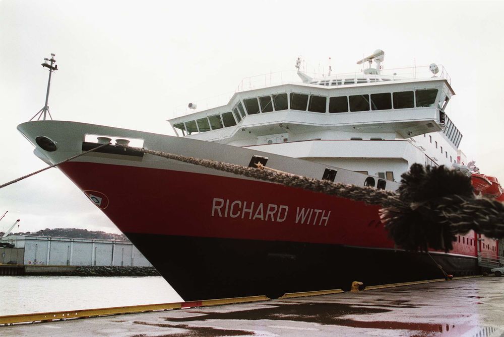 Hurtigruteskipet "Richard With" i Trondheim havn.  