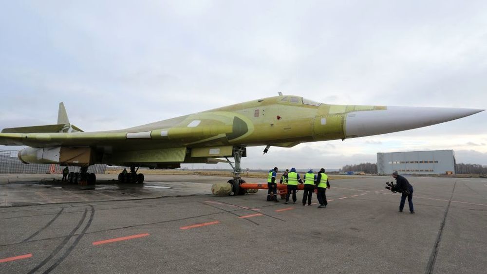 Utrullingsseremoni for det første Tu-160M2 16. november.