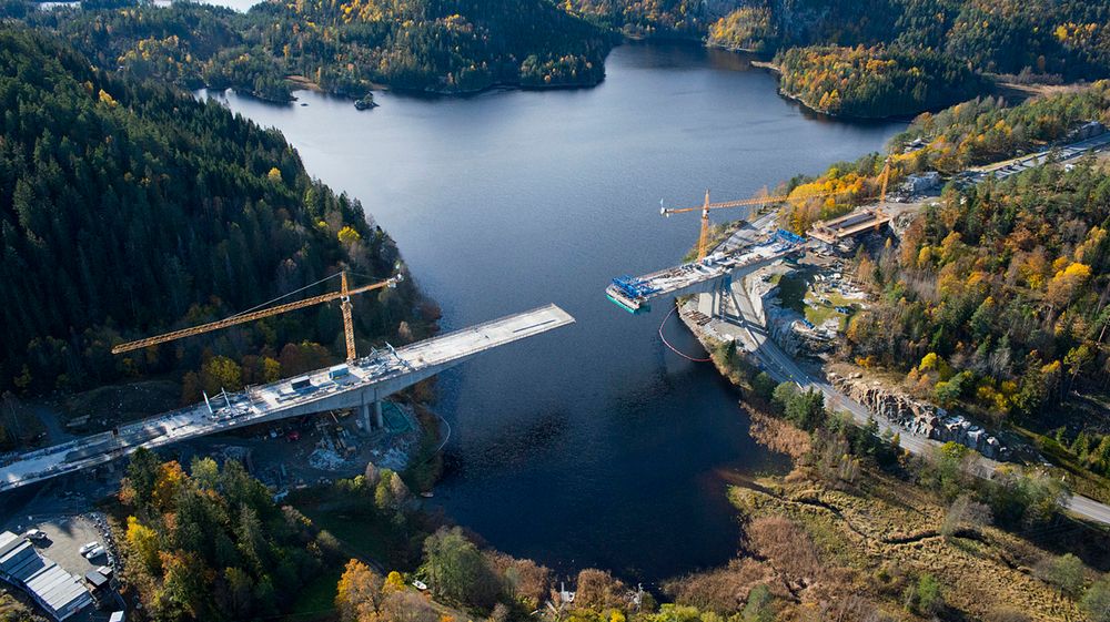 Skanska bygde blant annet Hallevannetbrua på strekningen Farriseidet - Porsgrunn. Bildet er fra 2015, brua er nå ferdig.