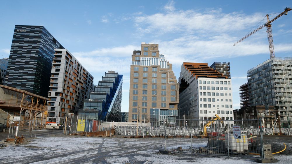DNB stokker om i konsernledelsen. Banken har hovedkontor i Bjørvika i Oslo sentrum.