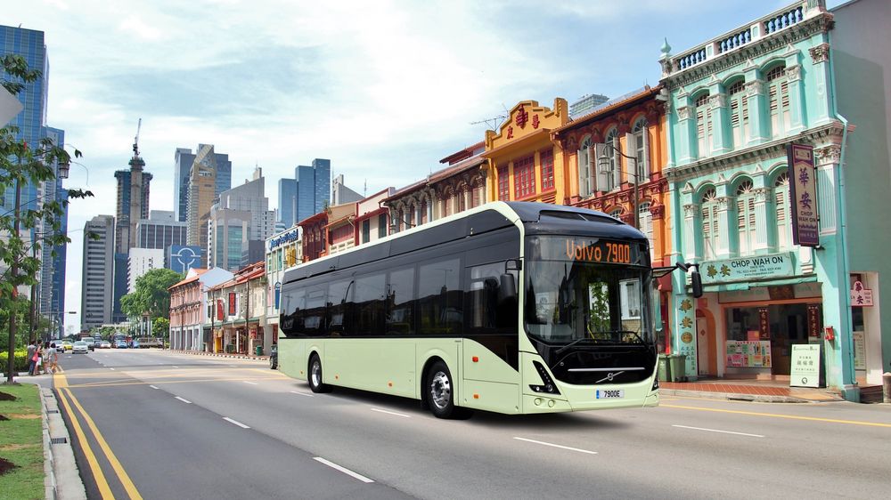 Her i Singapore skal Volvo Bussar teste autonome versjoner av den nye batteribussen 7900 electric.