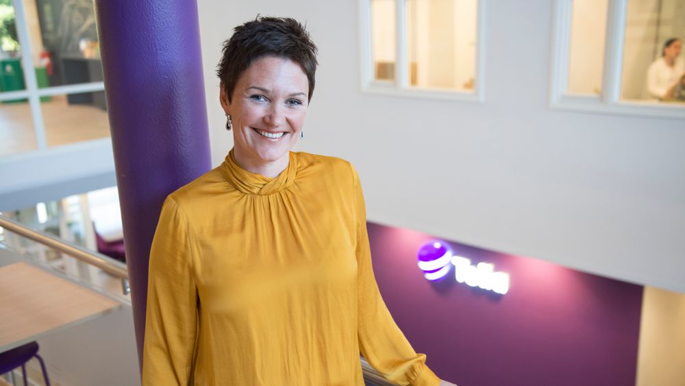 Leder for privatmarkedet i Telia Norge, Kjersti Jamne, mener det nye tilbudet fjerner en bekymring hos kundene. Datamengder er abstrakt, men tid er noe alle kan forholde seg til.