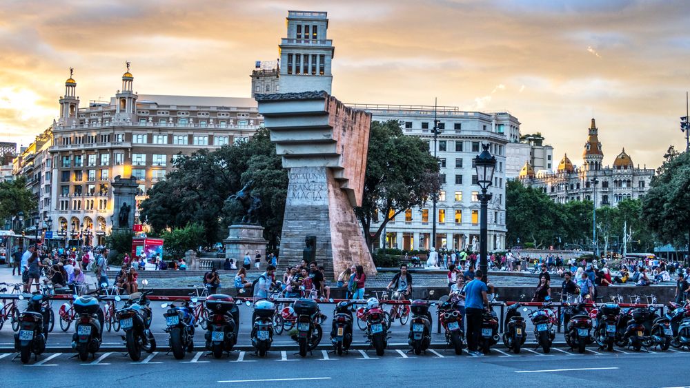 Barcelona skal bytte ut Windows med Linux. Her fra
Plaça de Catalunya. Illustrasjonsfoto.