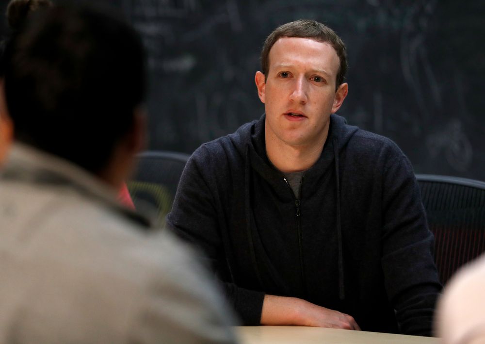 Facebook og toppsjef Mark Zuckerberg ruller ut et nytt system for å rangere nyhetsmedier.