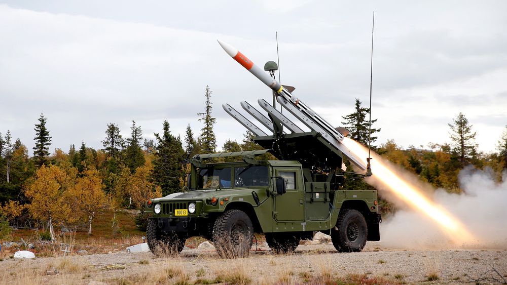 Fra den første skarpskytingen med det norske systemet NASAMS i Sverige i 2014 med missiler av typen AMRAAM.