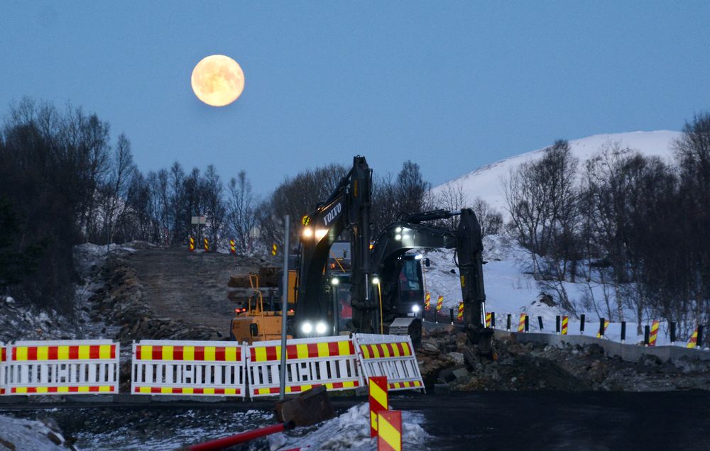 Fra oppgraderingen av fv 82 fra Sortland til Risøyhamn i Nordland. 