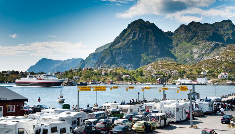 Frar Moskenes fergeleie en vakker sommerdag.