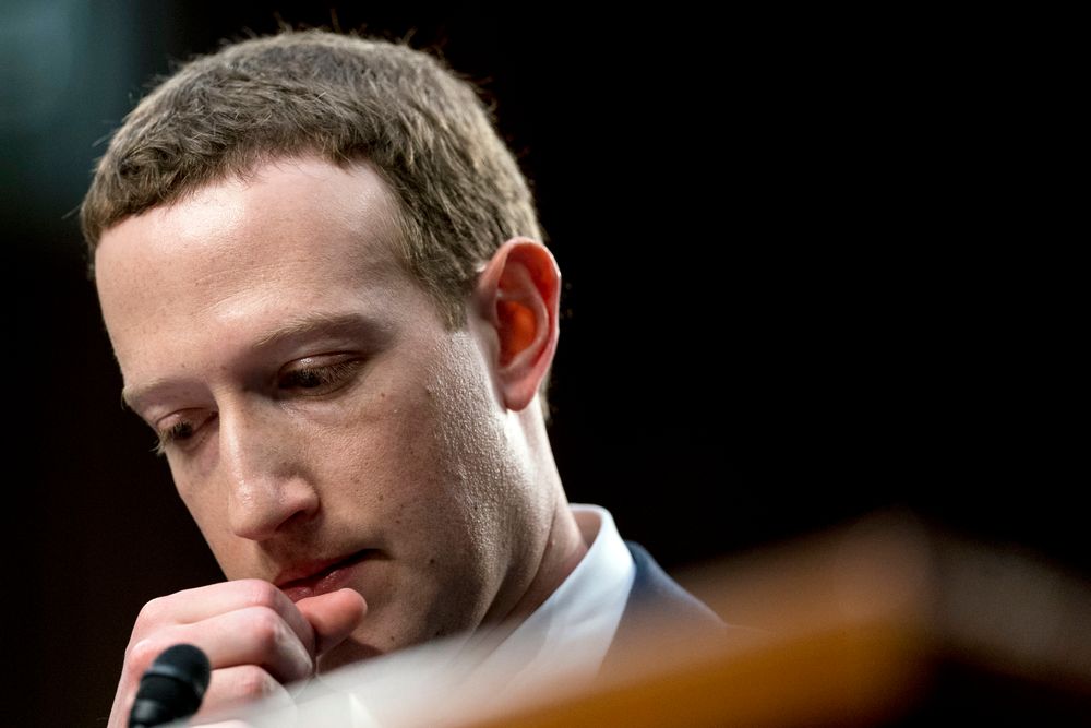 Facebook-sjef Mark Zuckerberg under tirsdagens grilling i senatet.