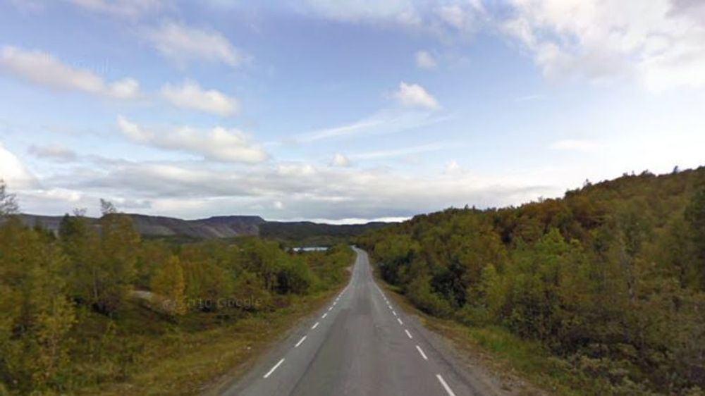 Fylkesvei 885 fra Hesseng til Nyrud i Finnmark, ble av Sp-politiker Kurt Wikan kåret til «Norges dårligeste vei» i 2014. Nå kan den få enda en liknende tittel. Denne gangen i regi av NRK.  