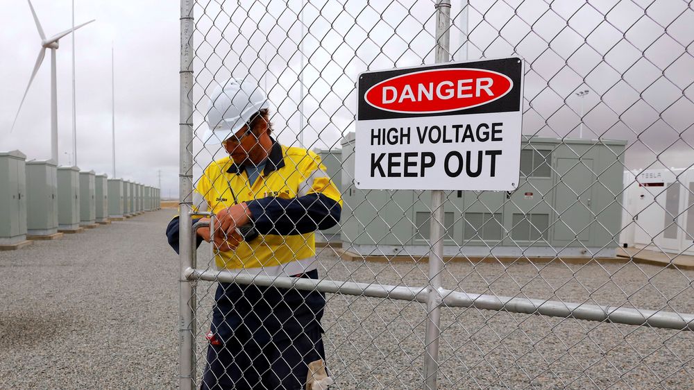 The Hornsdale Power Reserve i Australia er så langt verdens største litium-ionbatteri.