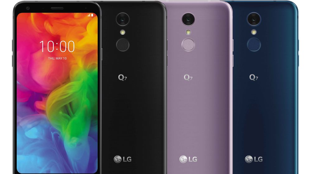 LG Q7.