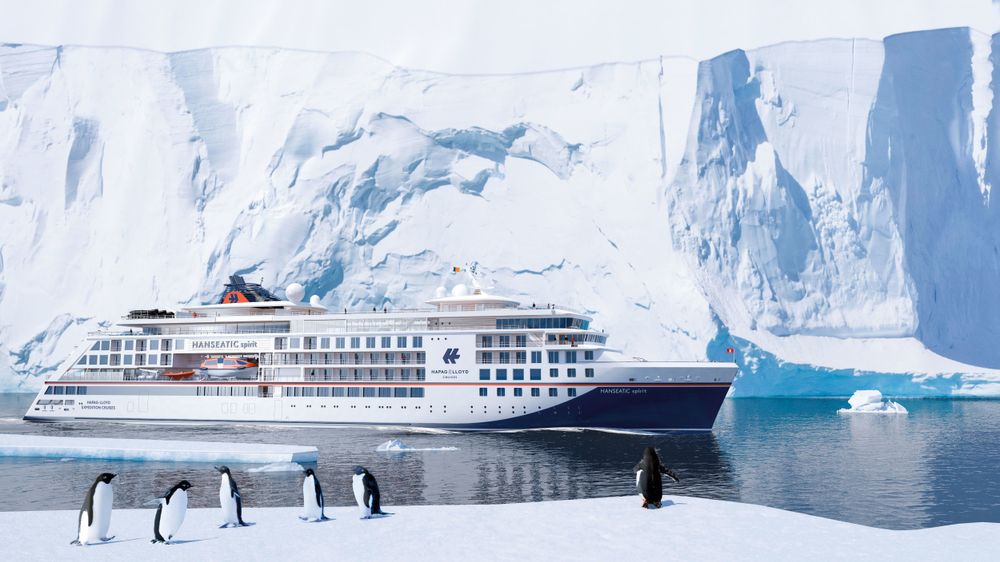 Hanseatic Spirit skal det nye femstjerners cruiseskipet med isklasse PC6 til Hapag-Lloyd døpes. Det får 120 kabiner med plass til totalt 230 passasjerer og et mannskap på 175