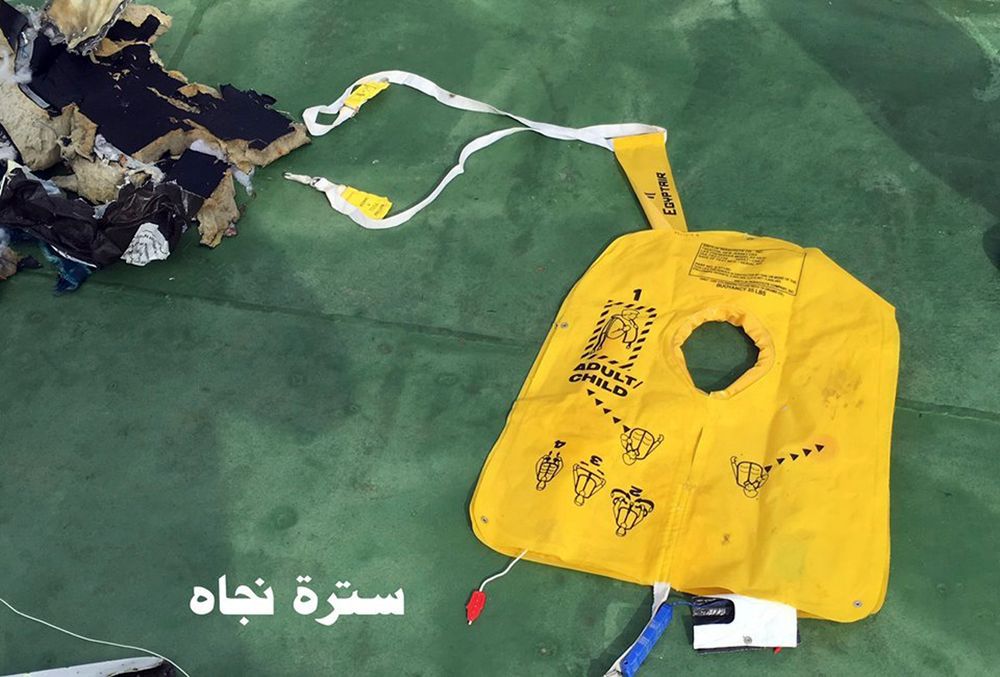 Restene som ble funnet fra EgyptAir-flyet som styrtet i Middelhavet 19. mai 2016, var spredt over et stort område. Denne redningsvesten ble funnet to dager etter styrten.