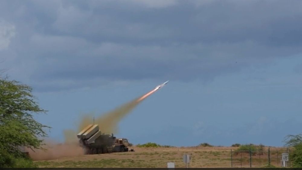 NSM skytes fra Pacific Missile Range Facility Barking Sands på Kauai.
