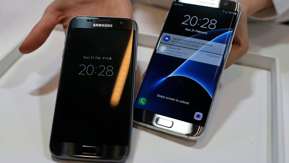 Samsung Galaxy S7 kan angripes ved å utnytte Meltdown-sårbarheten. Her sammen med storebroren Galaxy S7 Edge, som høyst sannsynlig er berørt på samme måte.