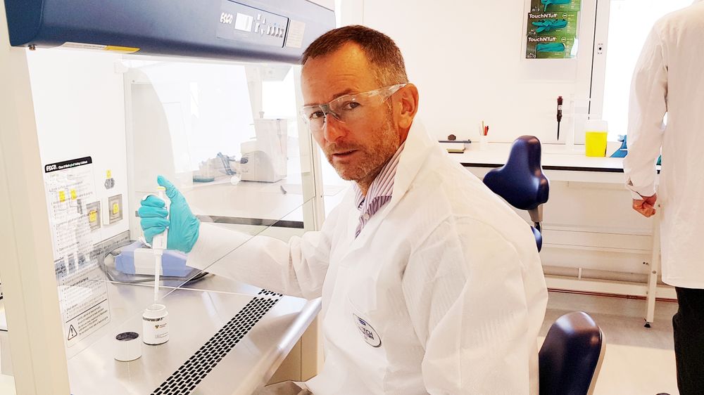 Alan Cuthbertson håper Thorium-medisinen han forsker på kan være på markedet innen 2023. Den vil revolusjonere behandlingen av flere former for kreft.