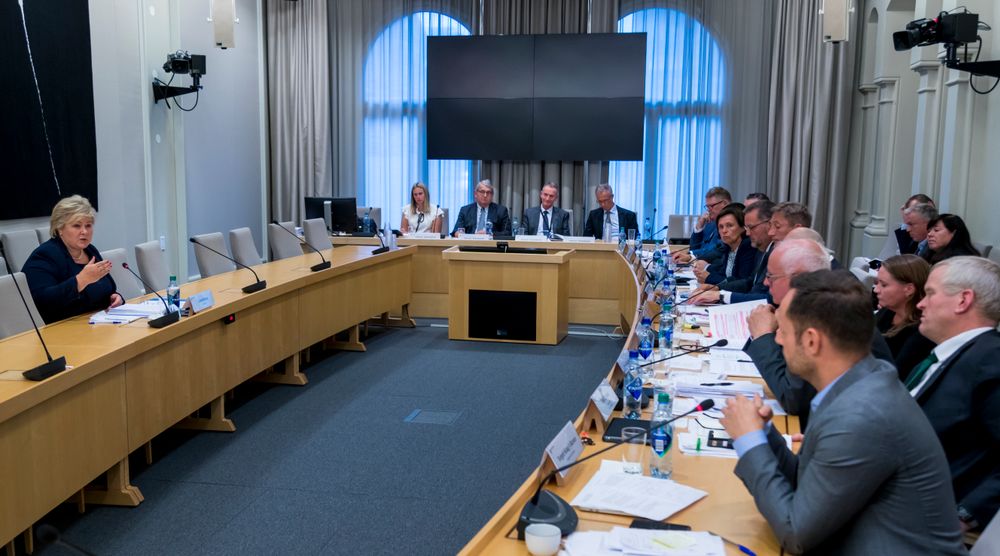 Statsminister Erna Solberg under høringen i Stortingets kontroll- og konstitusjonskomité.