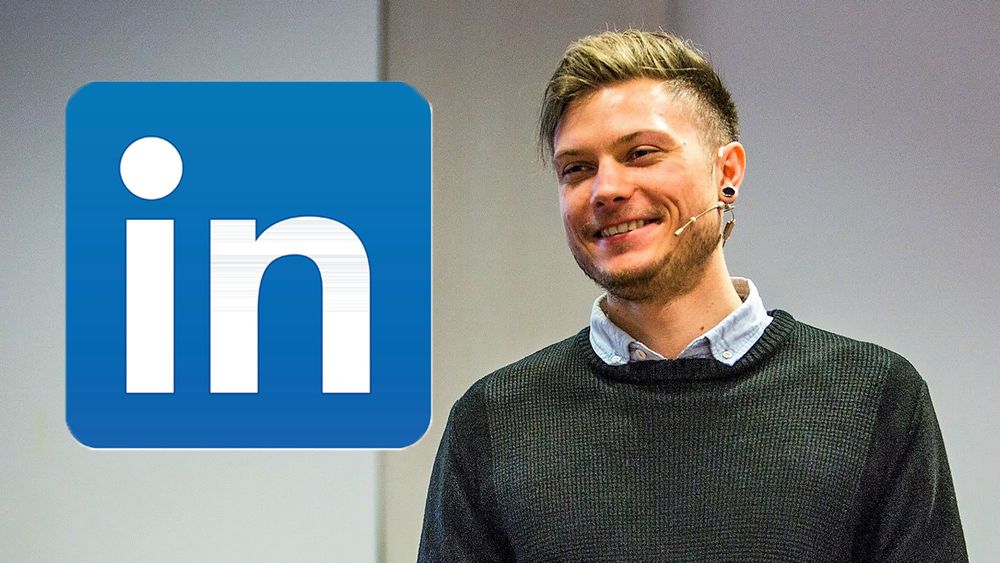 På LinkedIn gjelder andre regler enn på Facebook. Du trenger ikke å ha møtt personen i virkeligheten for å spørre om dere kan knytte kontakt., mener Christoffer Bertilsson.