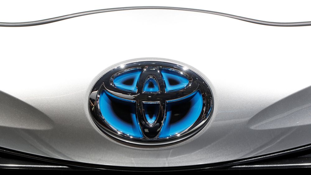 Toyota tibakekaller 2,4 millioner hybridbiler.