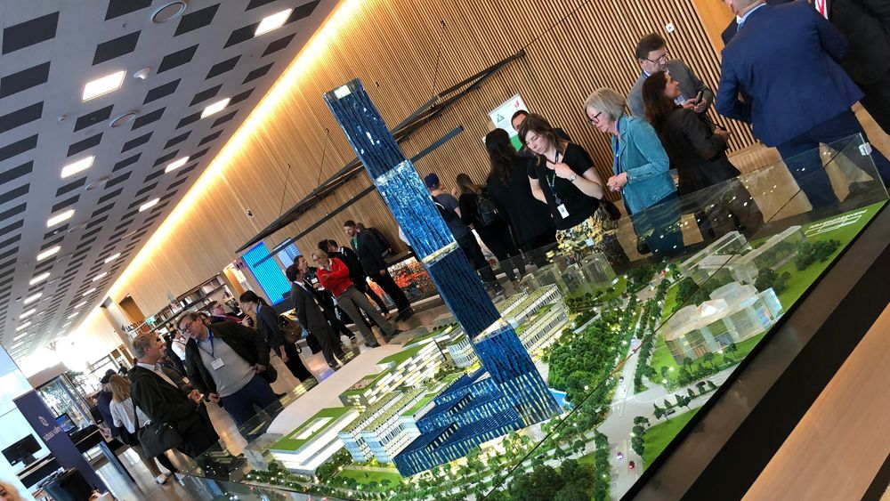 Verdenshavets hovedkontor, skyskraperen Det store blå, bør bli bygget, mener TUs administrerende direktør og ansvarlige redaktør, Jan M. Moberg.