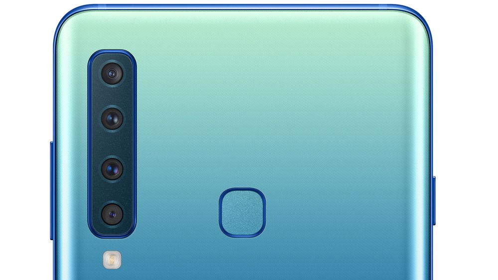 Fire kameraer: Samsung slår Huawei med hele fire kameraer på baksiden i sin mellomklassemobil Galaxy A9
