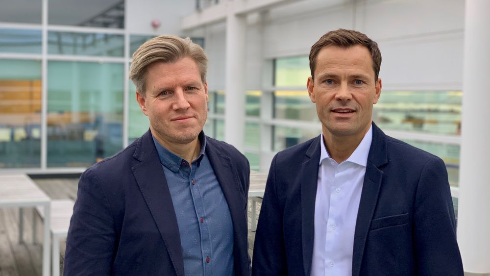 Petter Løken (til venstre), sjef for forretningsteknologi, og Vidar Bekken, IT-direktør i Azets.