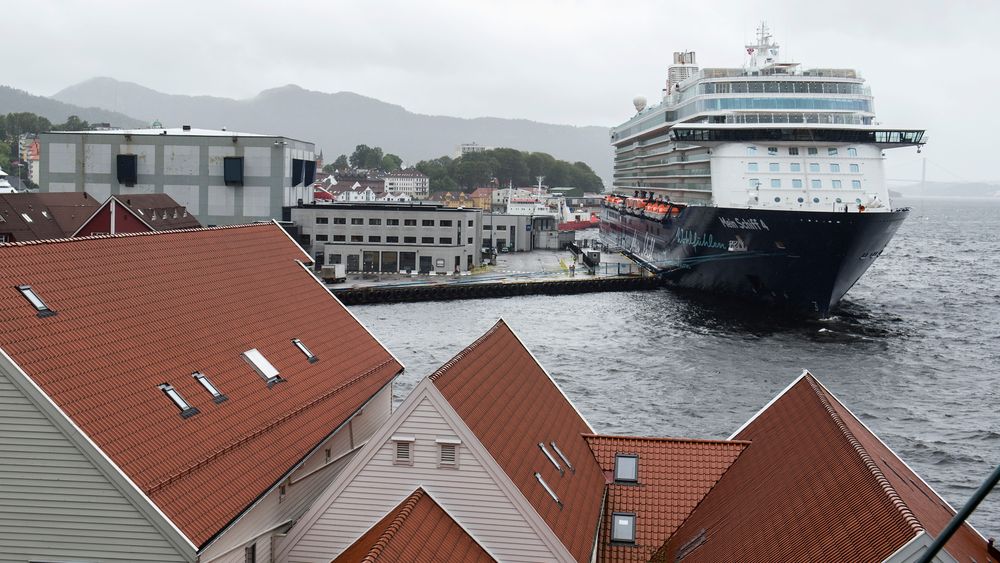 Flertallet i bystyret i Bergen vil onsdag vedta å begrense den voksende cruisetrafikken i byen.