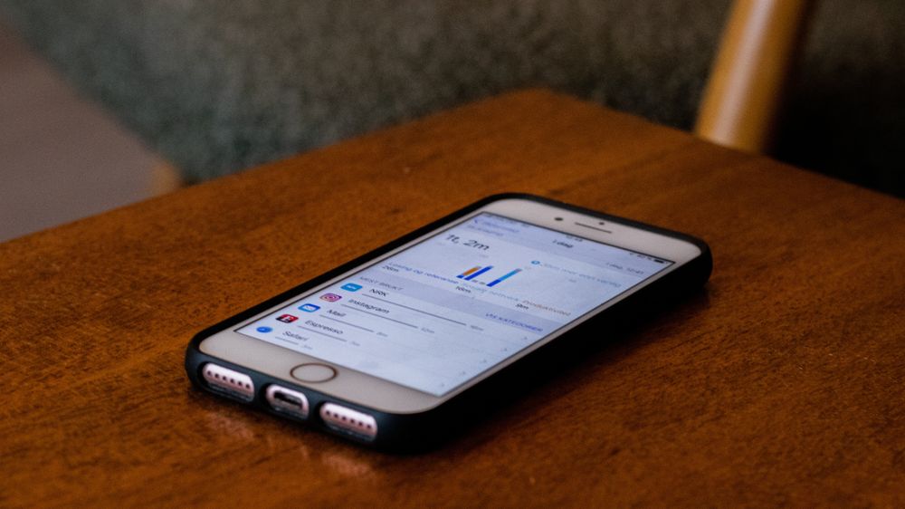 Apple har nylig lansert en «skjermtid»-funksjon som lar Iphone-brukere få oversikt over mobilbruken sin.