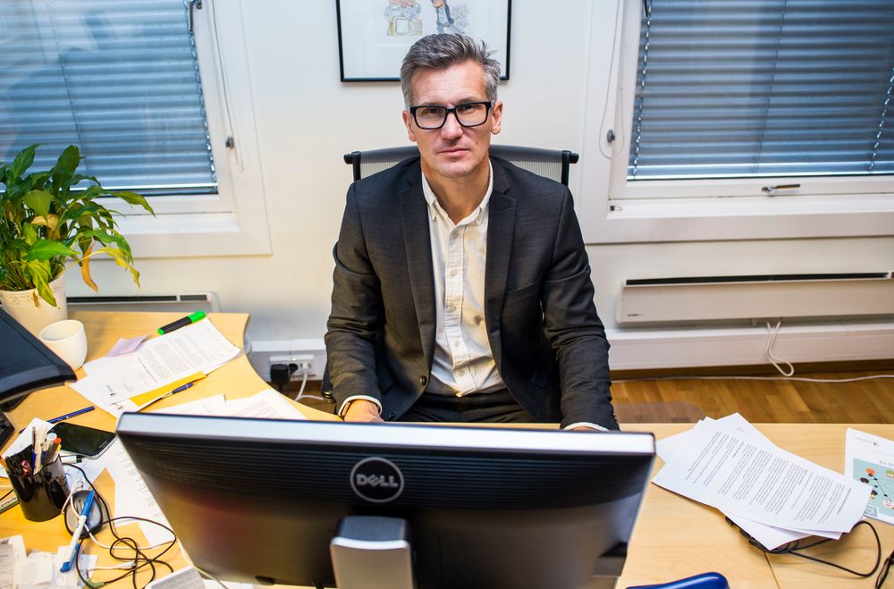 Direktør Bjørn Erik Thon i Datatilsynet gir Bergen kommune et gebyr på 1,6 millioner kroner.