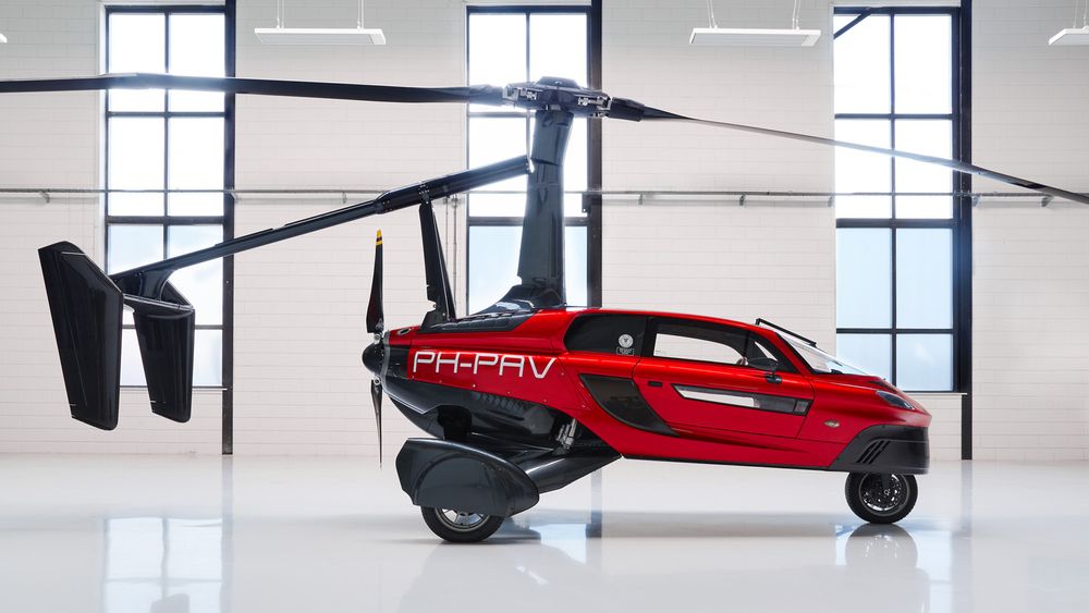 - Vi selger til endel samlere, som ønsker å sikre seg en versjon av verdens første flyvende bil, sier COO Marco Van Den Bosch.