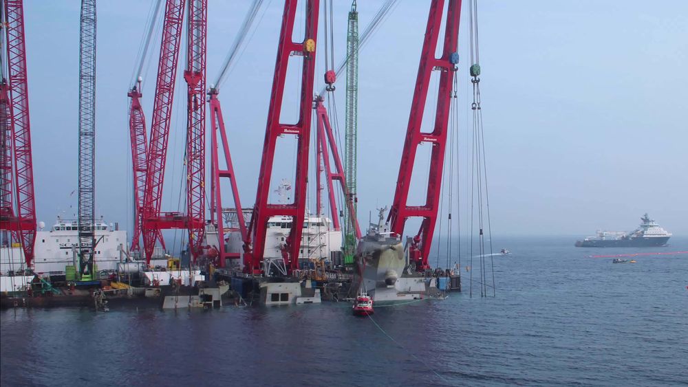 Videoen viser hevingen det siste døgnet i løpet av ett minutt.