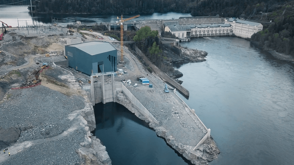 Etter fire år med planlegging og fire år med bygging er Vamma kraftverk snart klart for drift.