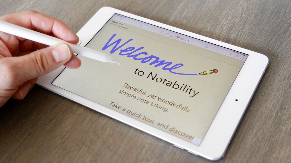 iPad mini støtter nå penn. Appen Notability er blant de beste appene til iOS for å lage håndskrevne notater. 