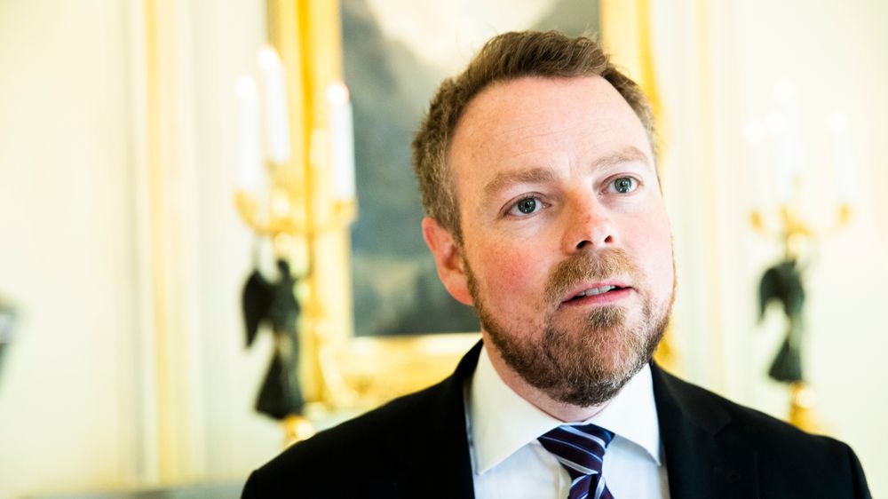 Næringsminister Torbjørn Røe Isaksen oppfordrer flere bedrifter til å drive med forskning. 