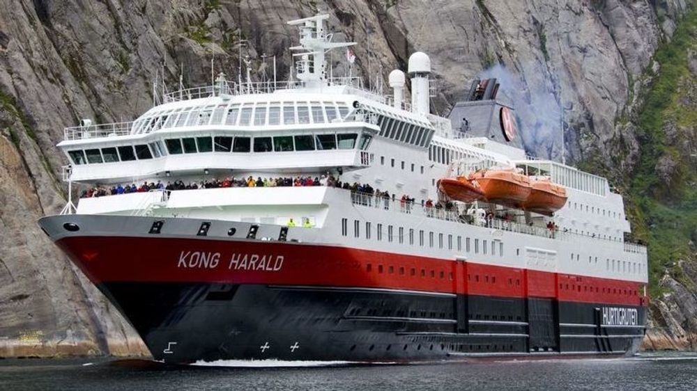 Hurtigruteskipet «Kong Harald» er en av de første som skal bygges om for å gå på biogass.