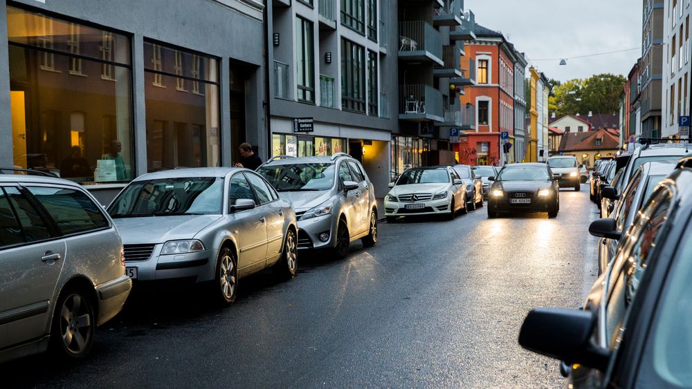 Oslo-byråd Hanna E. Marcussen (MDG) ønsker seg enda færre parkeringsplasser og flere gang- og sykkelveier i Oslo sentrum.