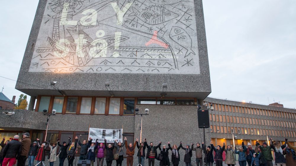 Y-blokkas forkjempere ble ikke hørt; Oslo kommune har gitt klarsignal til å rive bygget. Picassos verk «Fiskerne», som pryder fasaden, skal bevares i det nye regjeringskvartalet.