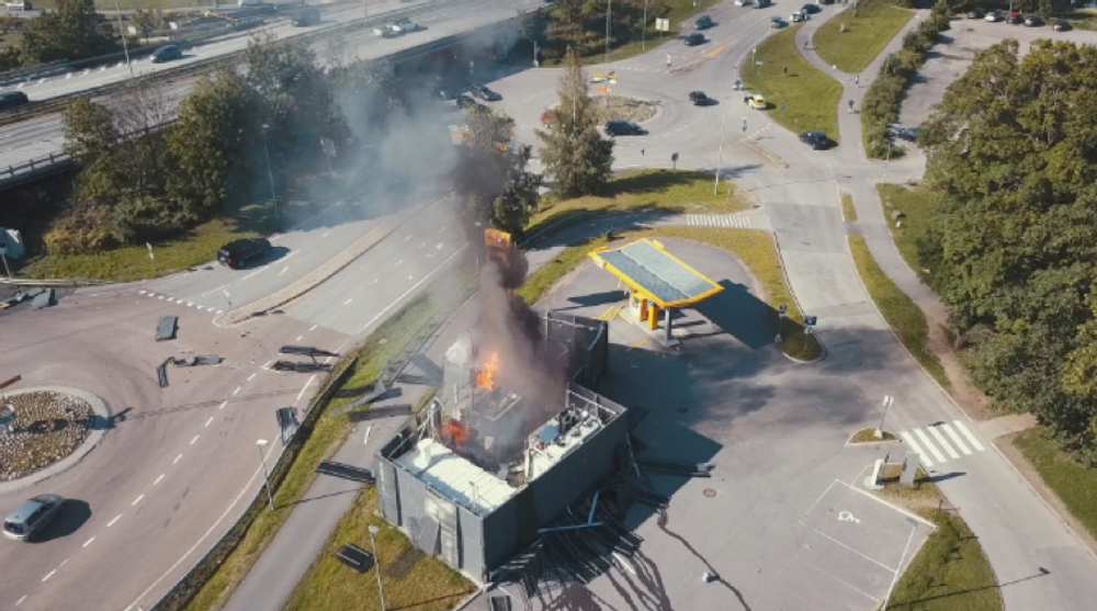 Underselskaper av hydrogenselskapet Nel ble ilagt bøter på til sammen 25 millioner kroner etter at en hydrogenstasjon i Sandvika eksploderte i juni 2019.