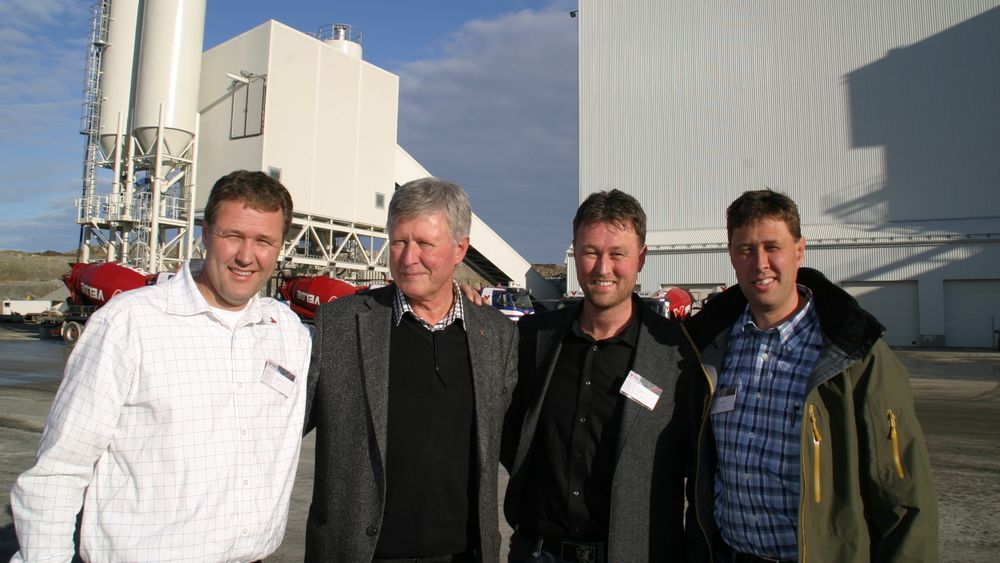 Halvard Velde (nr to fra venstre) har i dag overlatt eierskapet til industrikonsernet til sønnene Reidar, Egil (konsernleder) og Harald Velde.