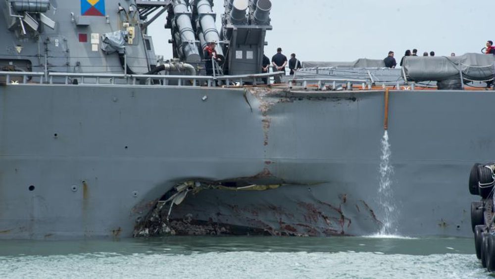 USS McCains kolliderte med et handelsskip 21. august 2017. Kollisjonen kostet ti sjøfolk livet. The National Transportation Safety Board konkluderte med at rotårsaken var marinens manglende oversikt som førte til utilstrekkelig opplæring og for dårlige operasjonsprosedyrer på broen.