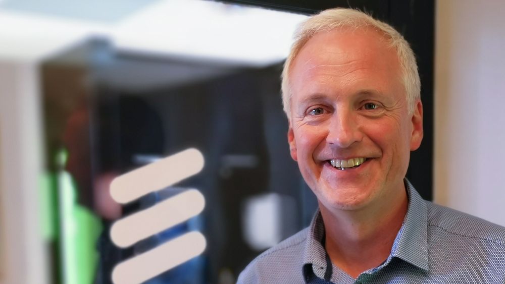 Jan Christian Hole har vært øverste leder for Ericsson Norge siden sommerferien. Han overtar en bedrift som har sett bedre dager, men som likevel opplevde en solid oppsving i omsetningen i 2018.