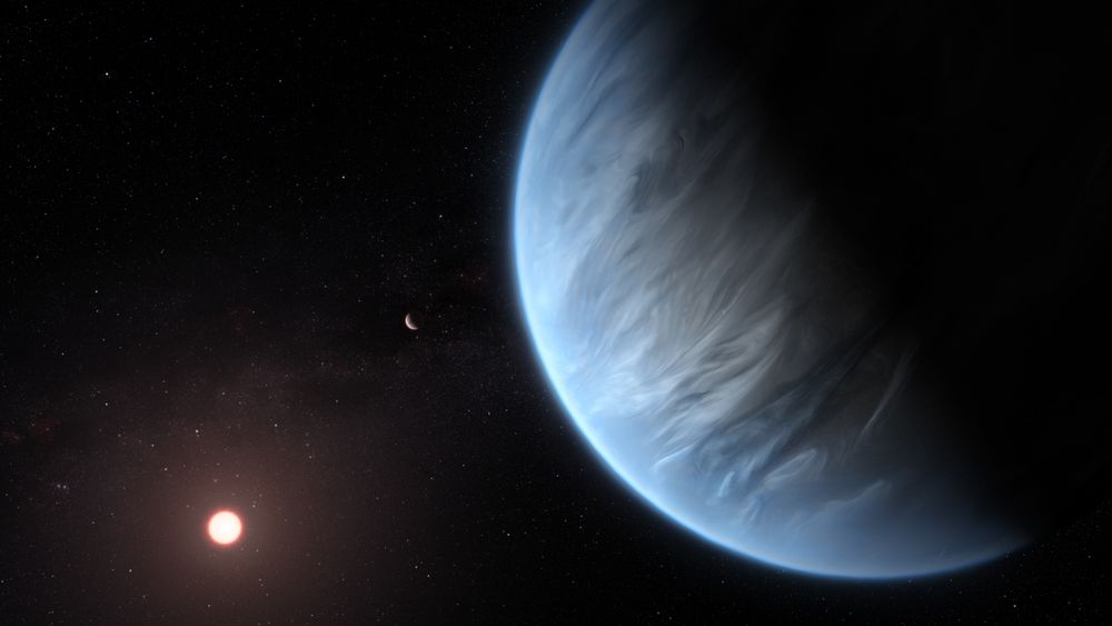 Det er oppdaget vanndamp i atmosfæren på den beboelige planeten K2-18b i et annet solsystem.