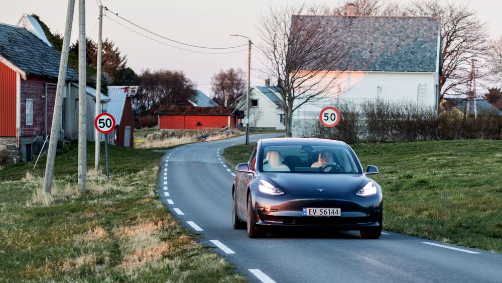 Tesla er langt foran alle andre på energieffektivitet, noe som er en grunn til at Erling Borgen heller bør elske Tesla-sjåførene, enn å hate dem, skriver TU-redaktør Ole Petter Pedersen i denne kommentaren.